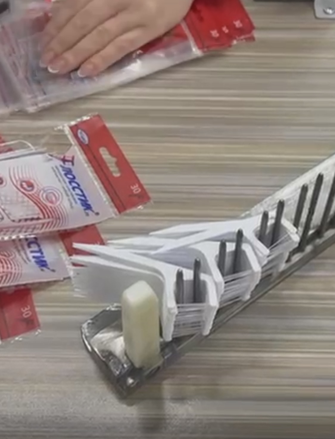 Комплект оборудования для производства зубочисток с нитью «Flosstik» 